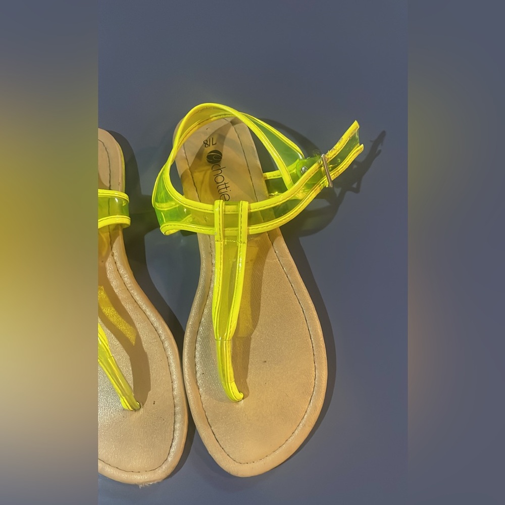 Women’s Sandals - Picture 2 of 4
